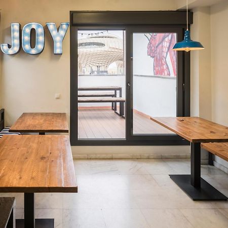 Joy Setas Coworking Vandrehjem Sevilla Eksteriør billede