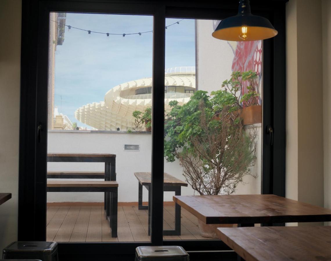 Joy Setas Coworking Vandrehjem Sevilla Eksteriør billede