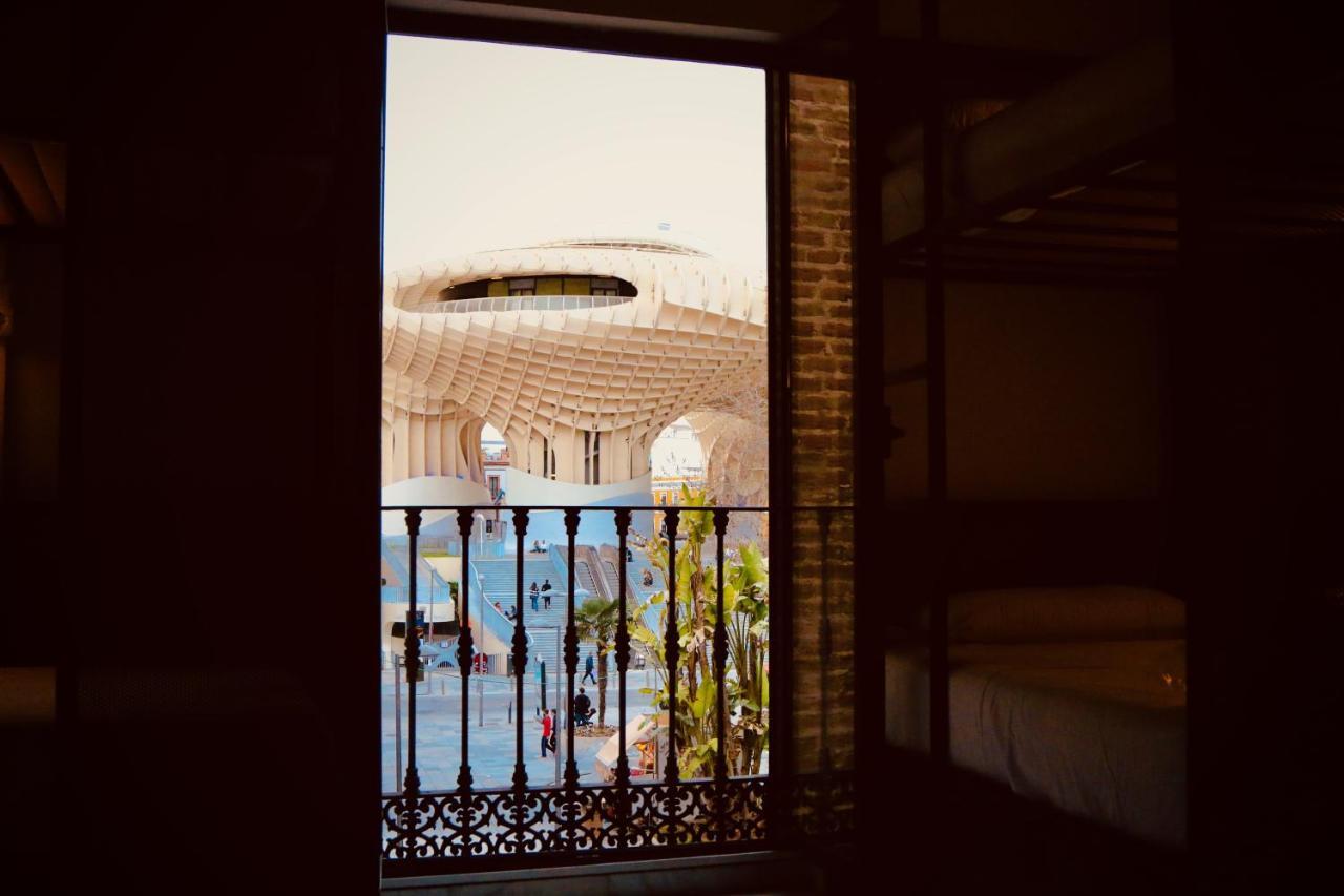 Joy Setas Coworking Vandrehjem Sevilla Eksteriør billede
