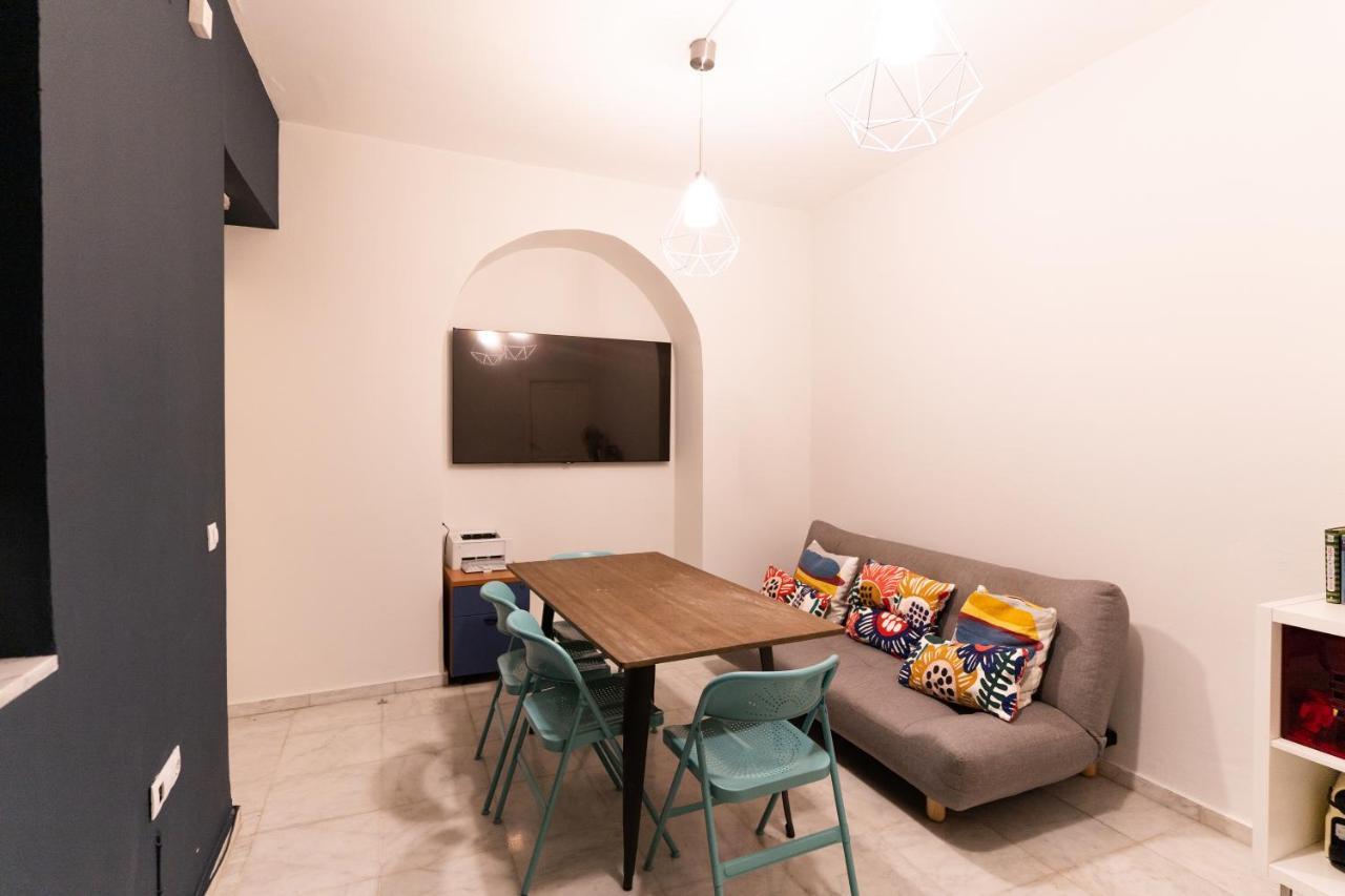 Joy Setas Coworking Vandrehjem Sevilla Eksteriør billede