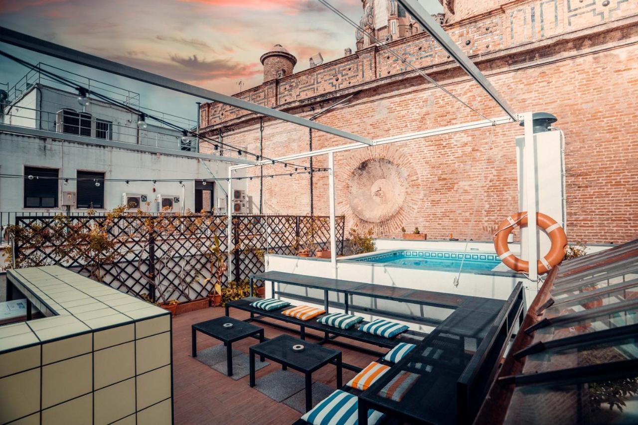 Joy Setas Coworking Vandrehjem Sevilla Eksteriør billede