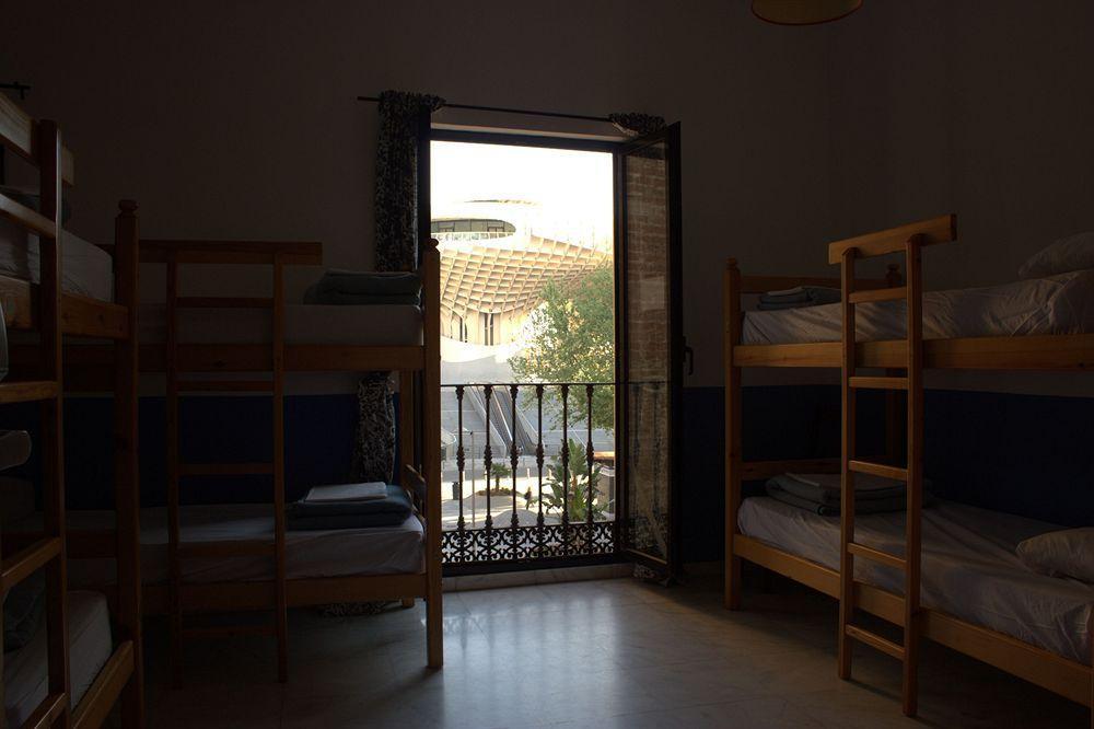 Joy Setas Coworking Vandrehjem Sevilla Eksteriør billede