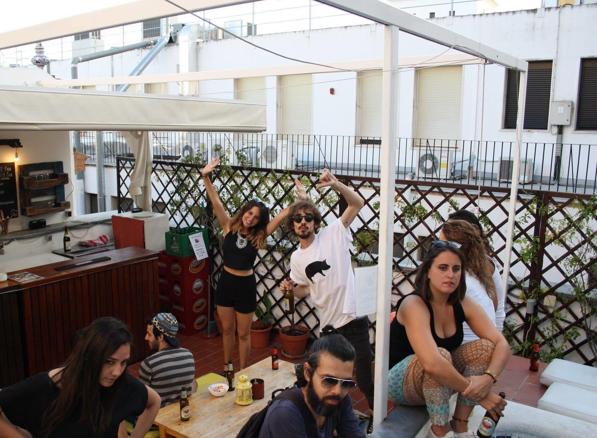 Joy Setas Coworking Vandrehjem Sevilla Eksteriør billede